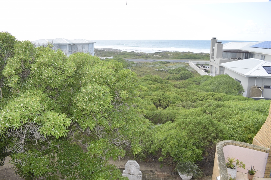 2 Bedroom Property for Sale in Struisbaai Western Cape